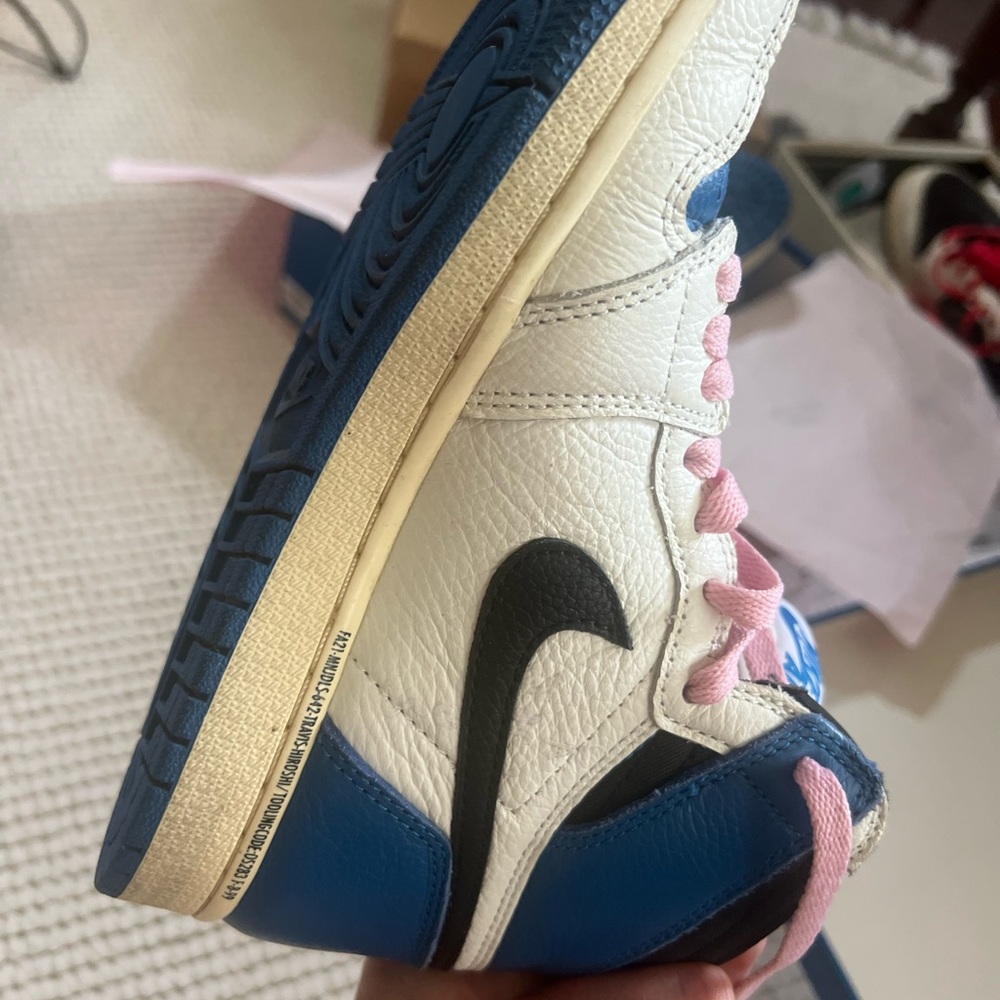 Nike Air Jordan 1 Retro Blue Box
